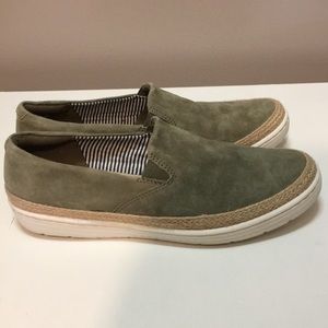 Clark’s collection Marie Pearl olive shoe
